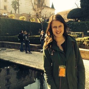 Meet your Posher, Jillian